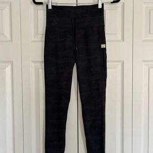 Vuori Black Camouflage Women’s Joggers